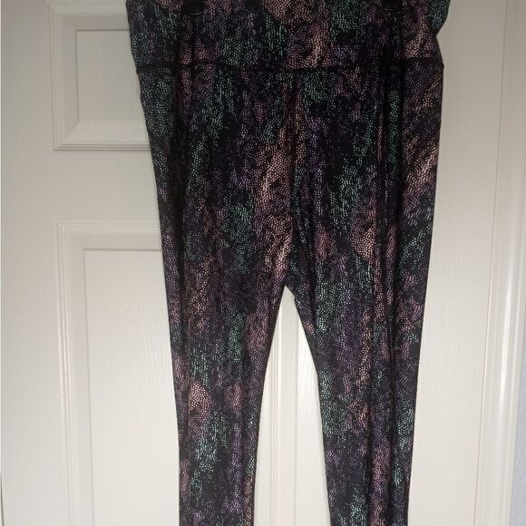 Tek Gear DryTEK 2X Workout Stretch Athletic Active Leggings Mlticlrd PolkaDots. - Picture 1 of 8